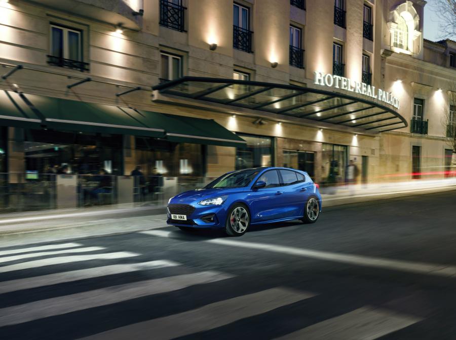  Ford Focus ST-Line 2018 года  (WW) (фото 5 из 42)